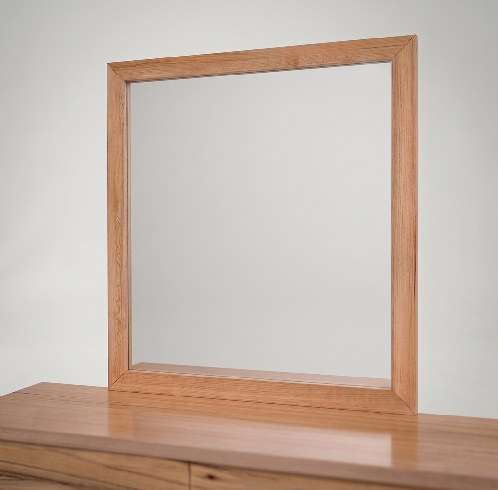 Akubra Mirror
