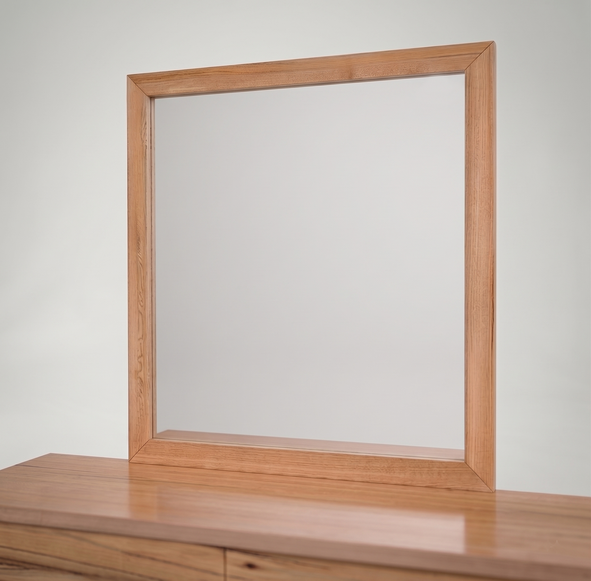 Akubra Mirror