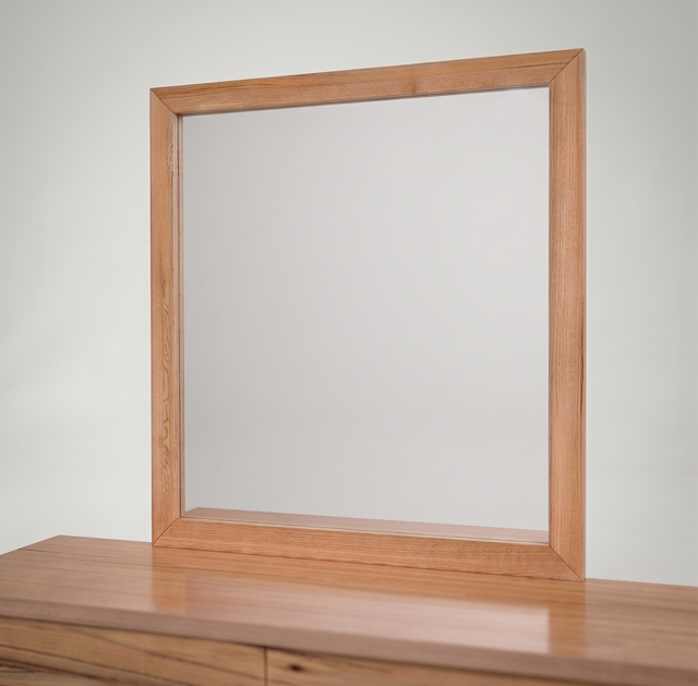 Akubra Mirror