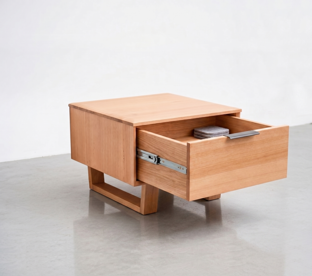 Noosa Lamp Table